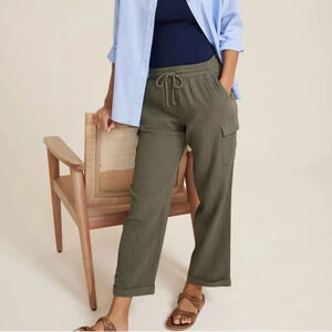 Maurices Olive Green Double Cloth High Rise Cargo Crop Pants Large Short Women’s